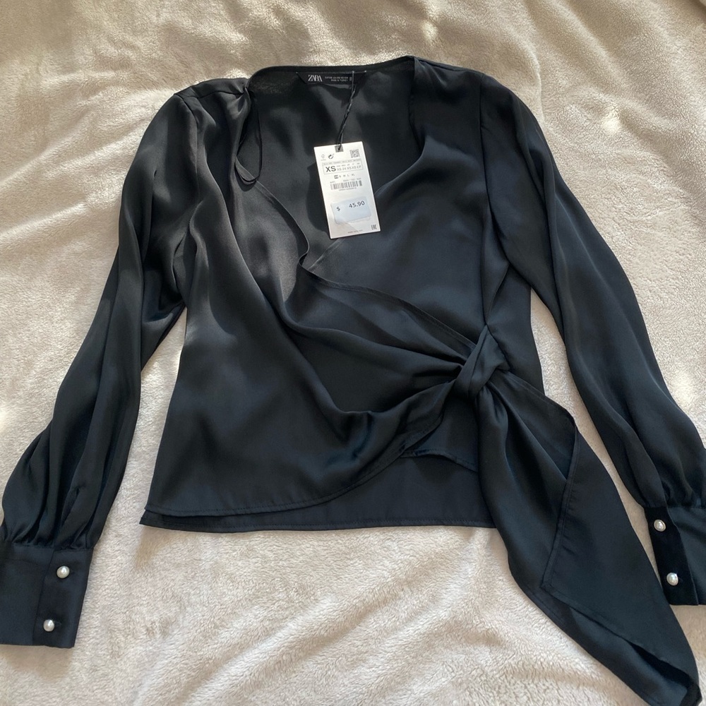 Black Flowy Zara top
